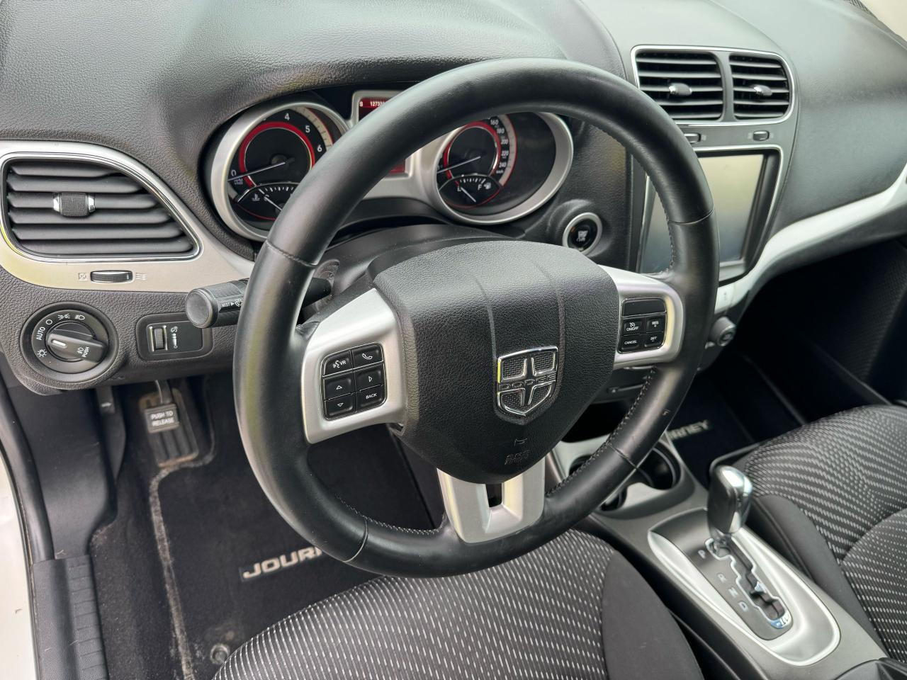 2015 Dodge Journey SXT - Photo #9