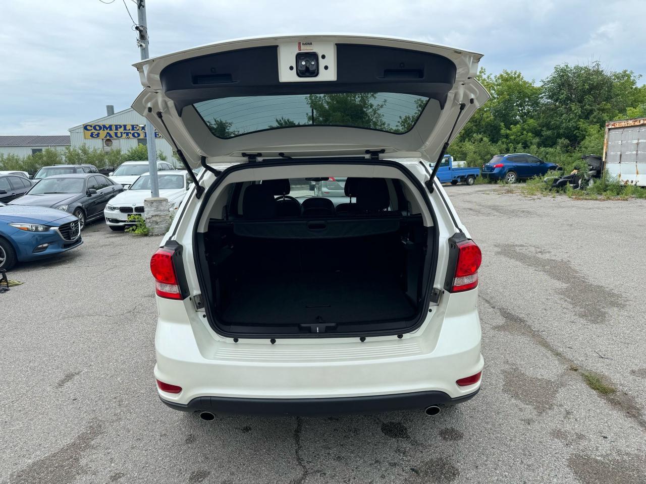 2015 Dodge Journey SXT - Photo #17