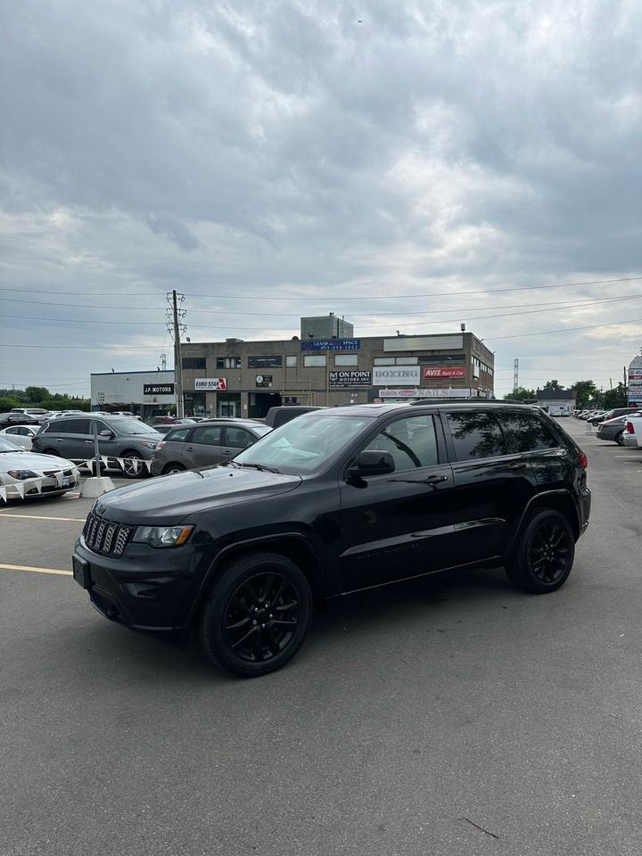 2018 Jeep Grand Cherokee Altitude Photo