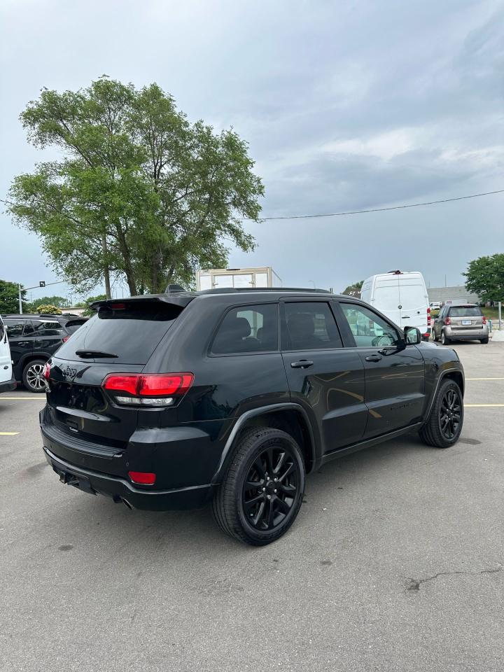 2018 Jeep Grand Cherokee Altitude - Photo #6