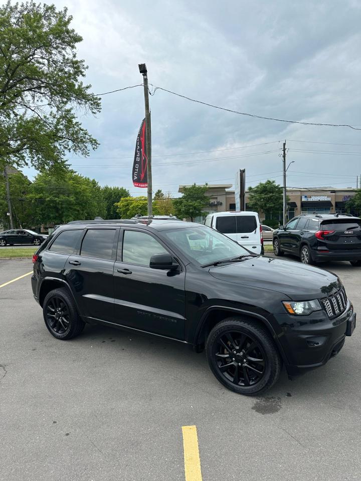 2018 Jeep Grand Cherokee Altitude - Photo #8