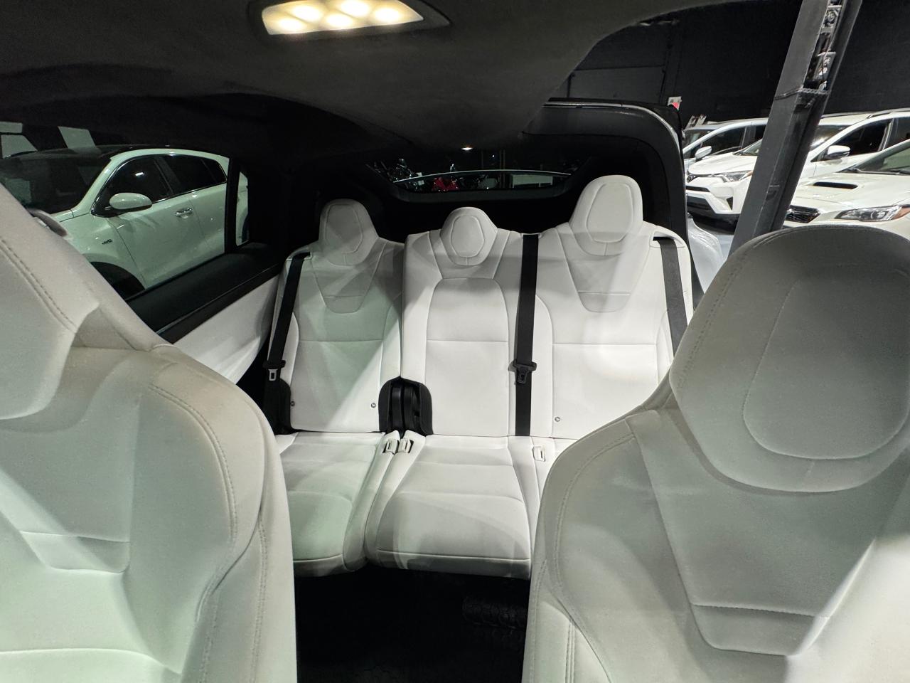 2017 Tesla Model X 100D - Photo #11