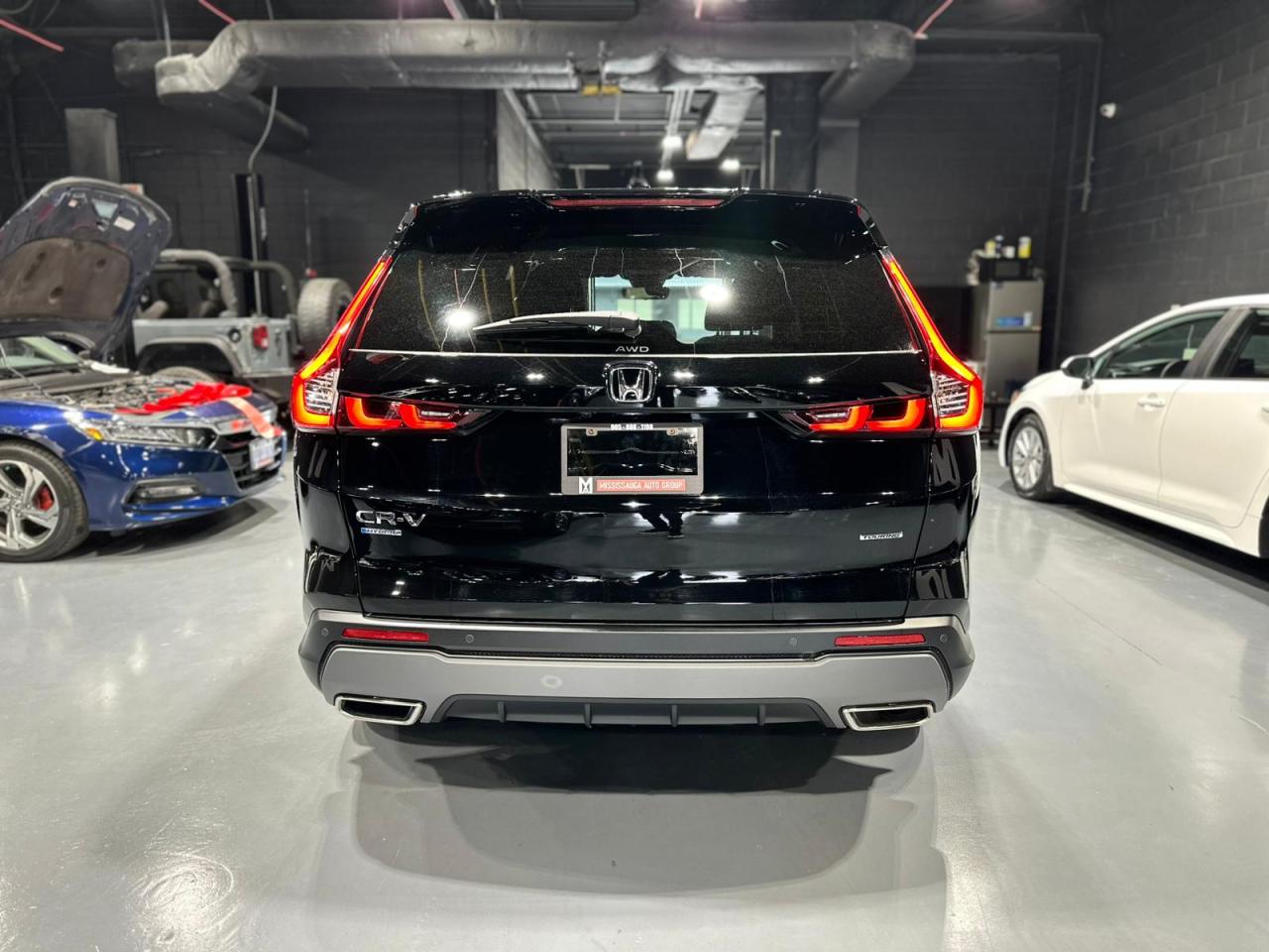 2023 Honda CR-V Touring AWD - Photo #7