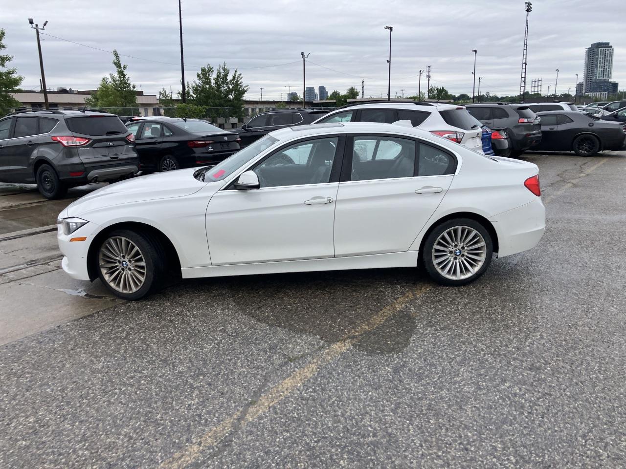 2015 BMW 3 Series 320i xDrive - Photo #3