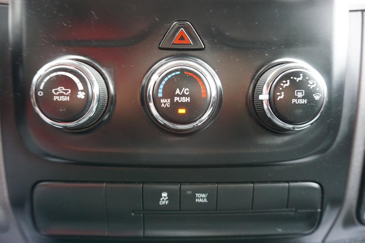 2016 RAM 1500 5.7L HEMI V8 ST CREW 4WD CERTIFIED *FREE ACCIDENT* ALLOYS SIDE BOARDS - Photo #23