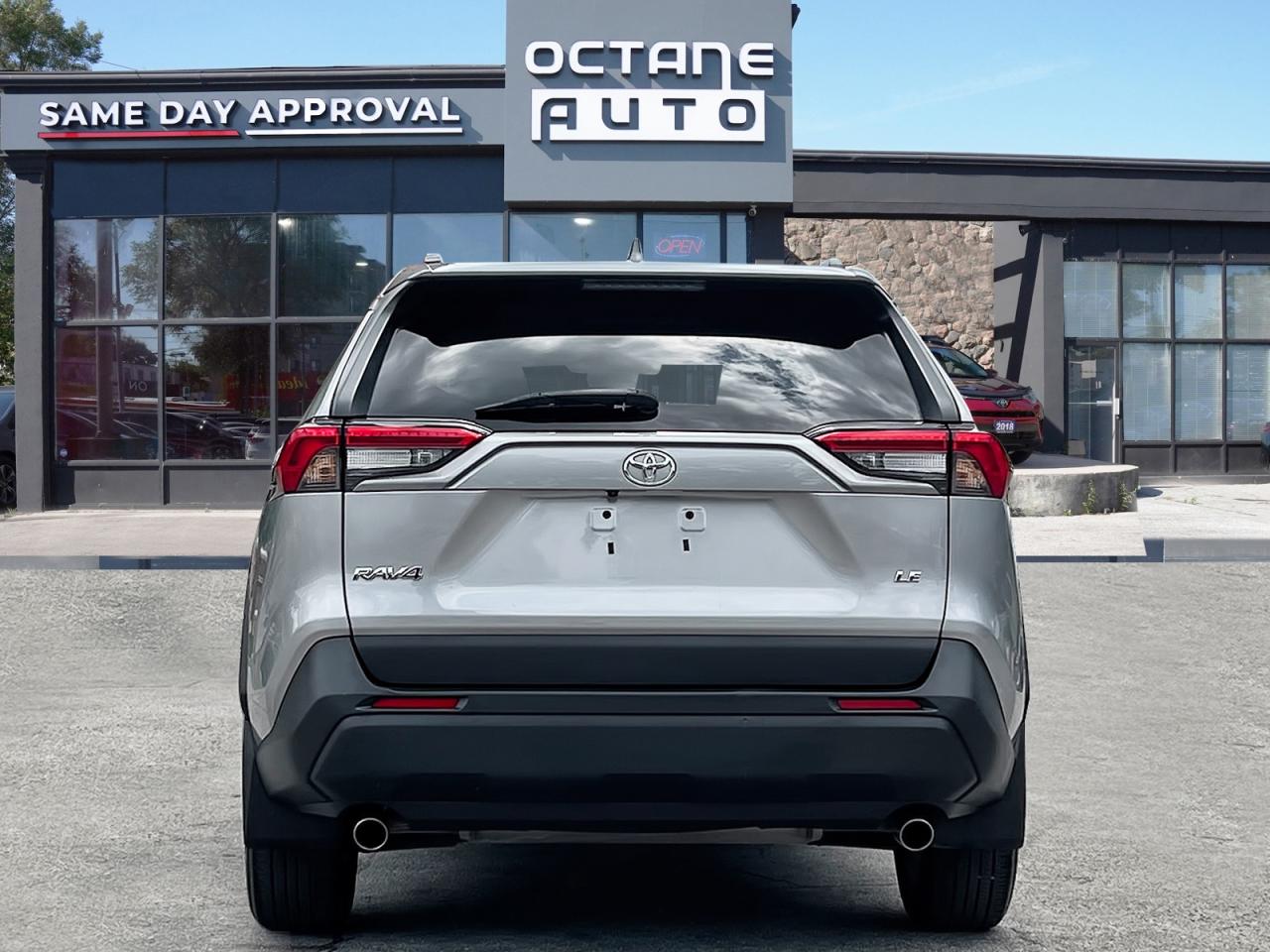 2021 Toyota RAV4 LE - Photo #5