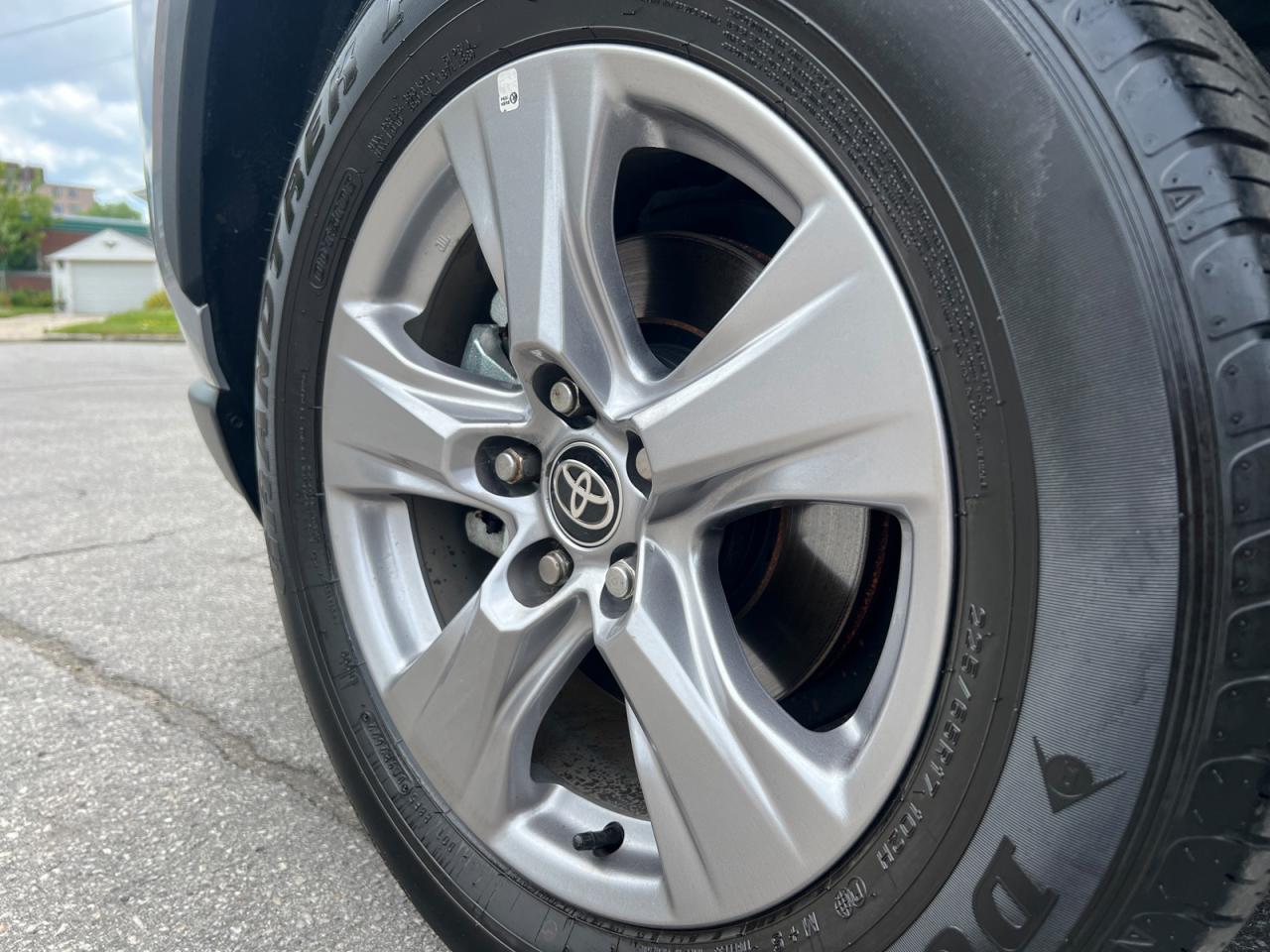 2021 Toyota RAV4 LE - Photo #15