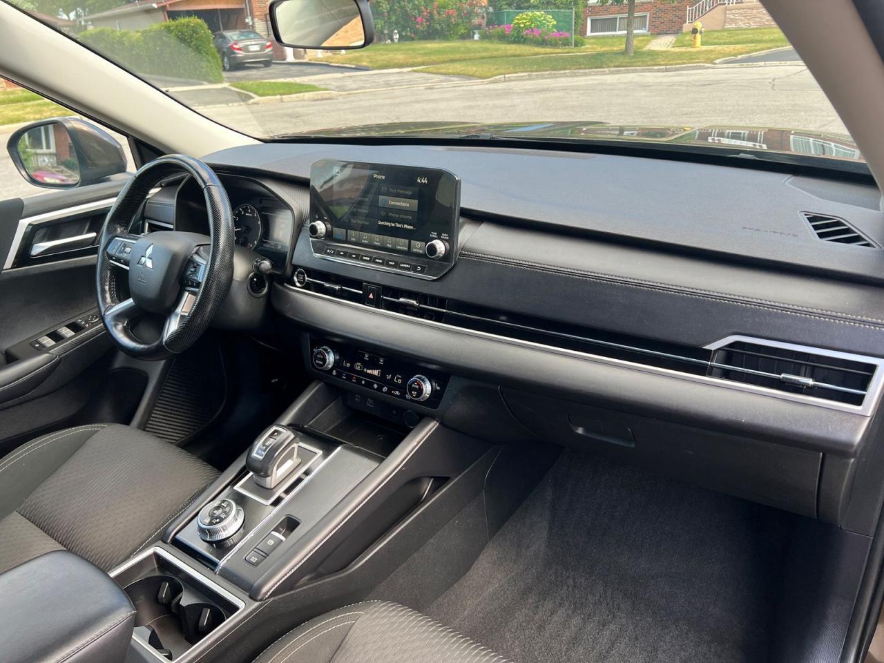 2022 Mitsubishi Outlander LE S-AWC - Photo #13