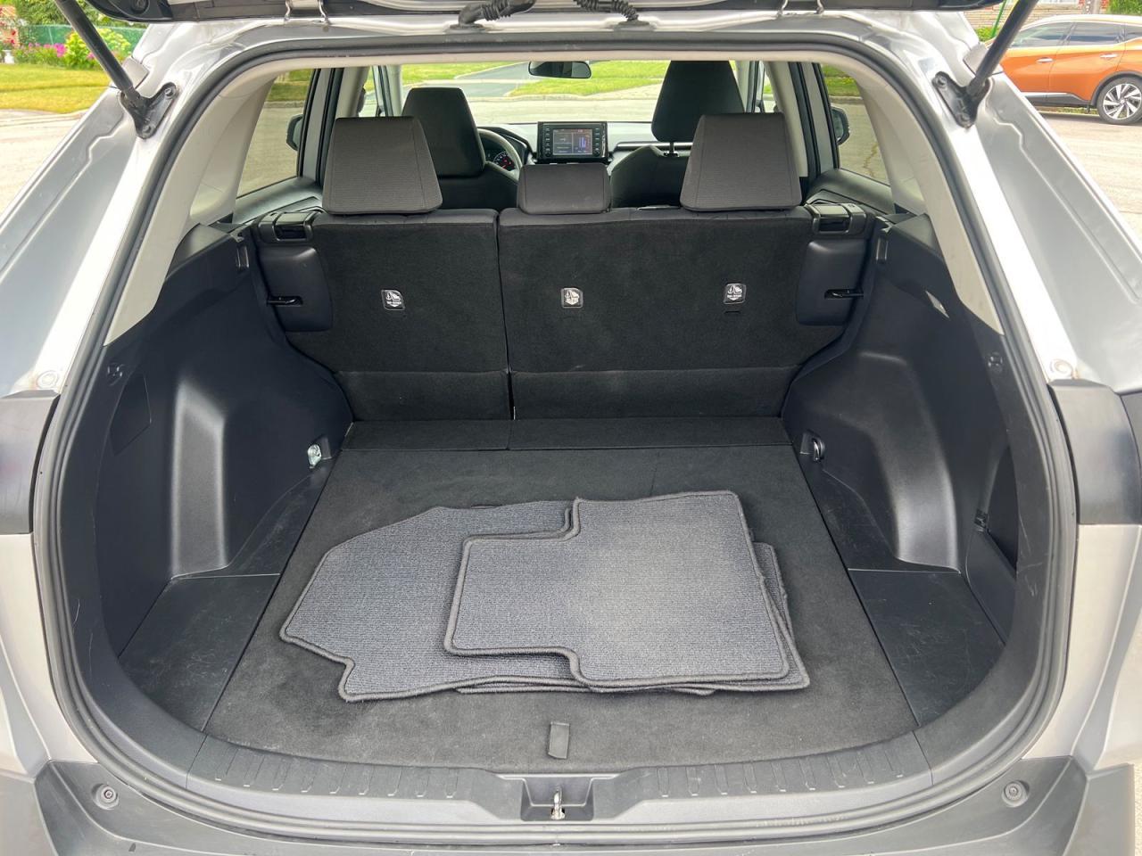2021 Toyota RAV4 LE - Photo #9