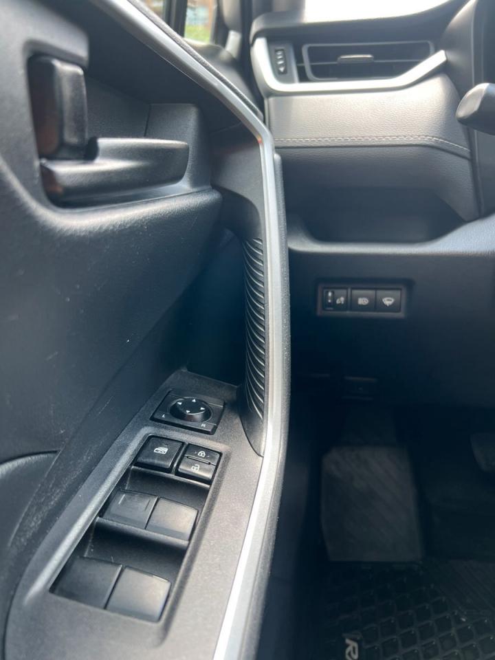 2021 Toyota RAV4 LE - Photo #23