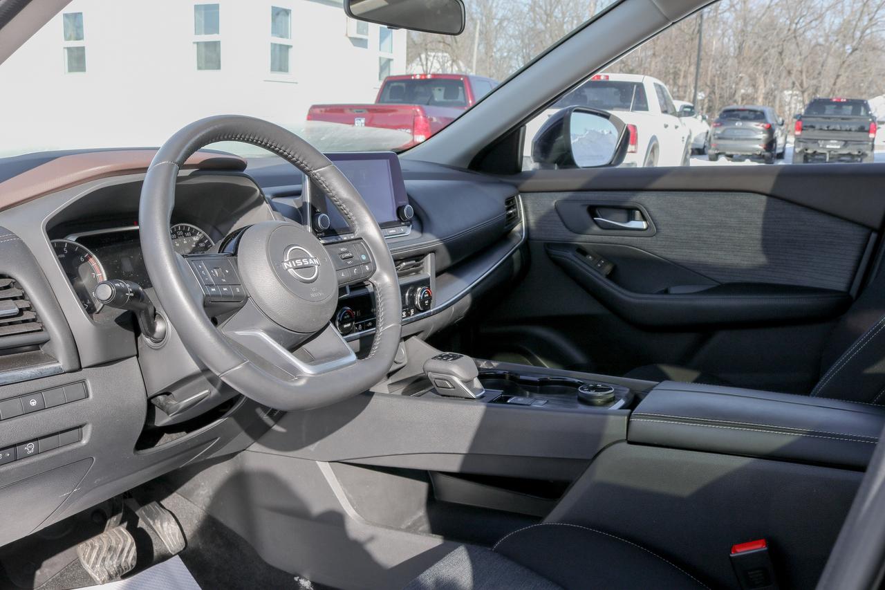 2023 Nissan Rogue AWD SV Moonroof | PANORAMIC SUNROOF | REMOTE START Photo