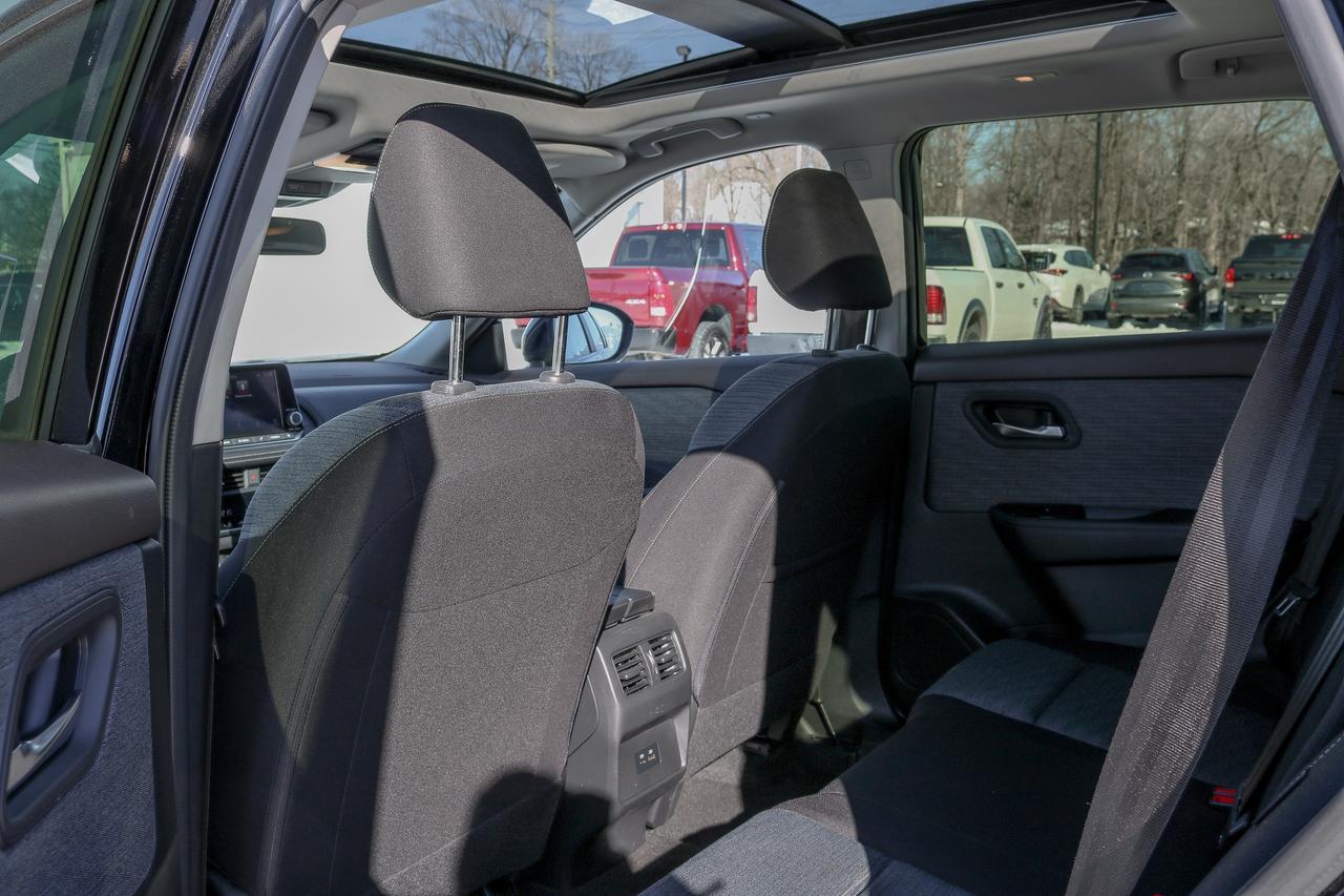 2023 Nissan Rogue AWD SV Moonroof | PANORAMIC SUNROOF | REMOTE START Photo