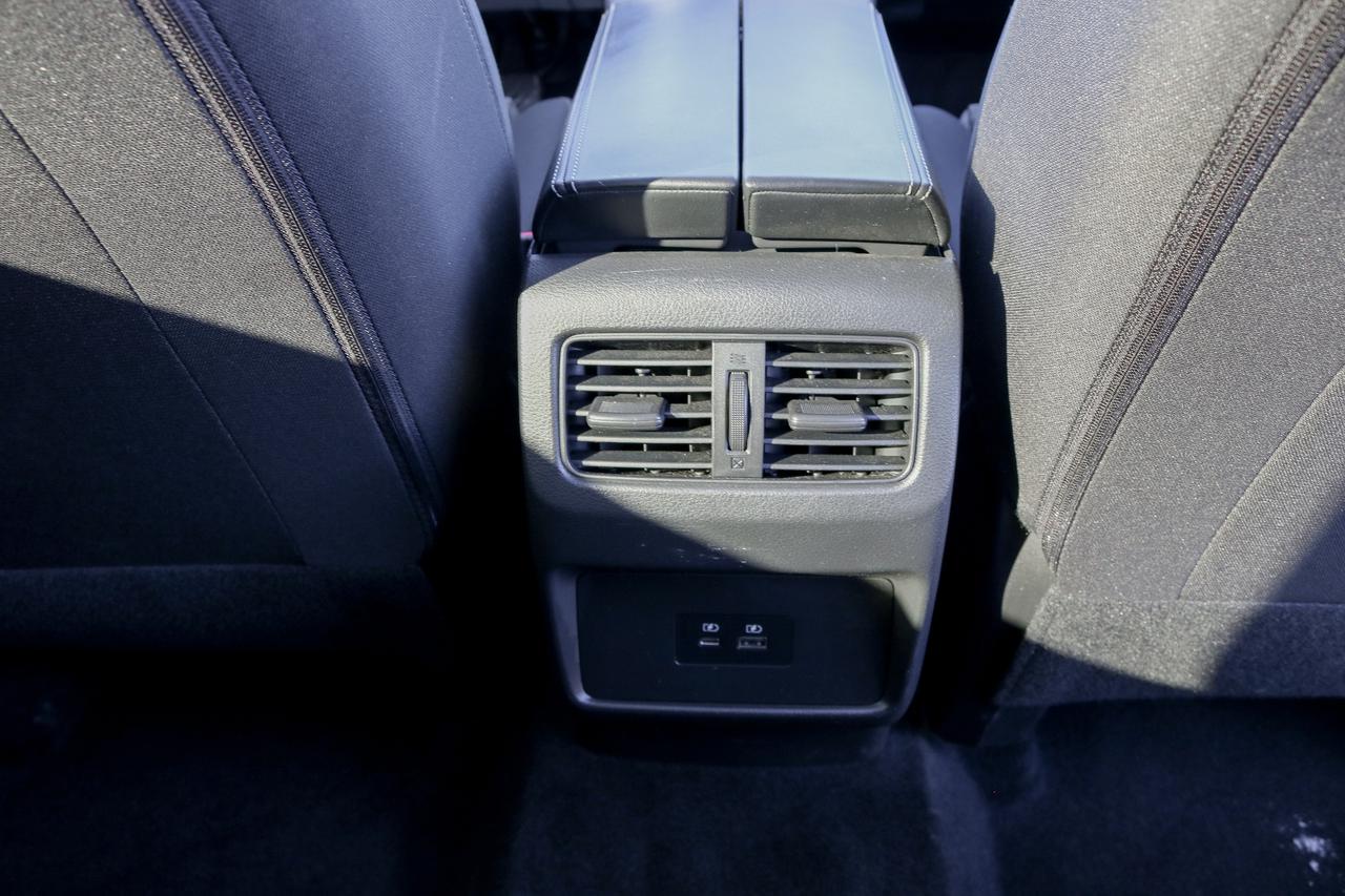 2023 Nissan Rogue AWD SV Moonroof | PANORAMIC SUNROOF | REMOTE START Photo