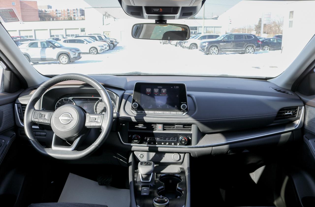 2023 Nissan Rogue AWD SV Moonroof | PANORAMIC SUNROOF | REMOTE START Photo