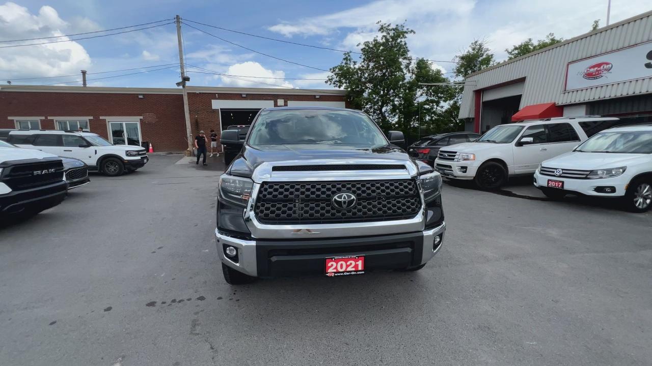 2021 Toyota Tundra TRD OFF-ROAD 4X4| SUNROOF| 5.7L V8| CARPLAY|CREW Photo2