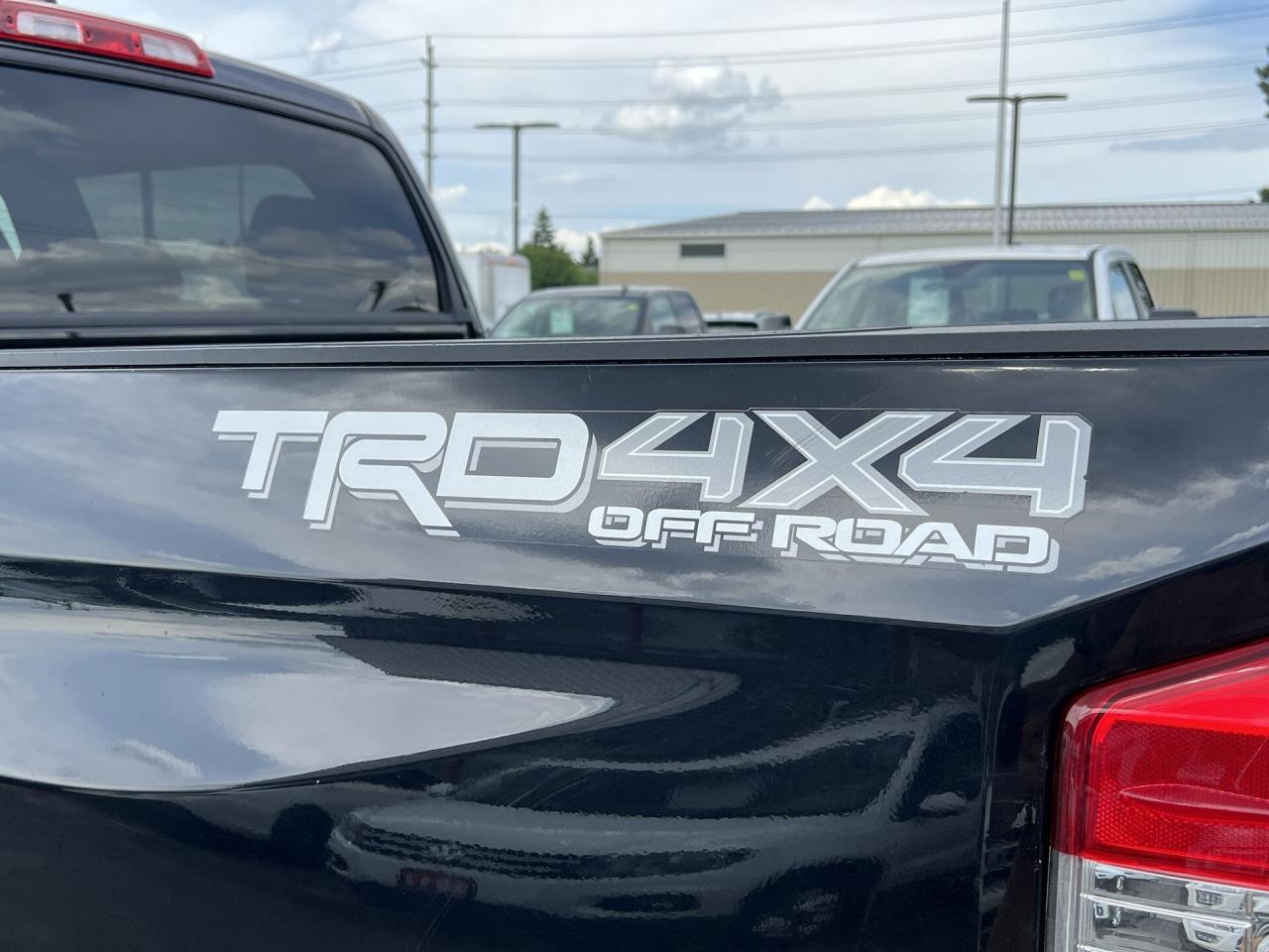 2021 Toyota Tundra TRD OFF-ROAD 4X4| SUNROOF| 5.7L V8| CARPLAY|CREW Photo