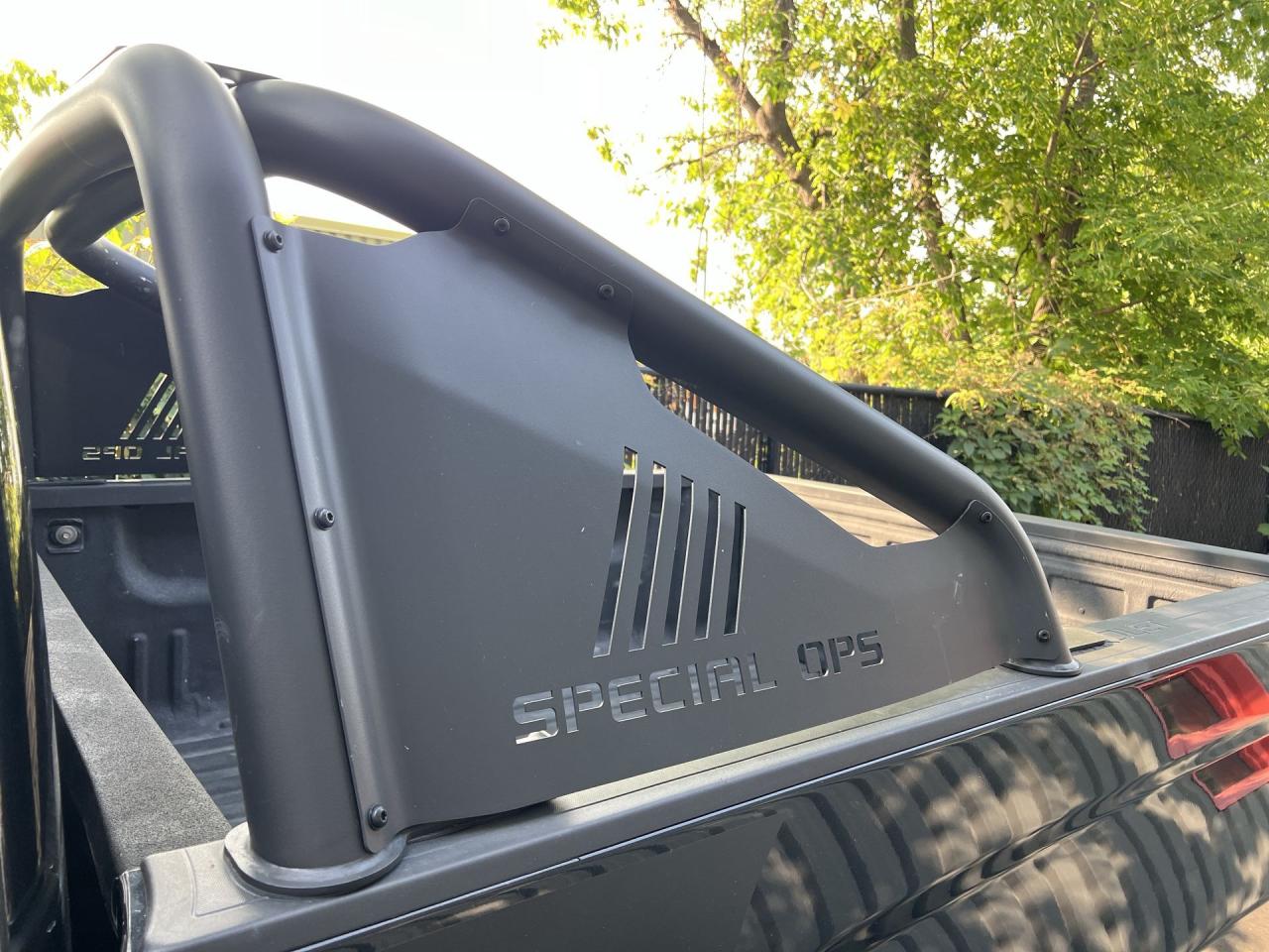 2017 Chevrolet Silverado 1500 4X4| 5.3L V8| SPECIAL OPS| TOW PKG| ALLOYS Photo