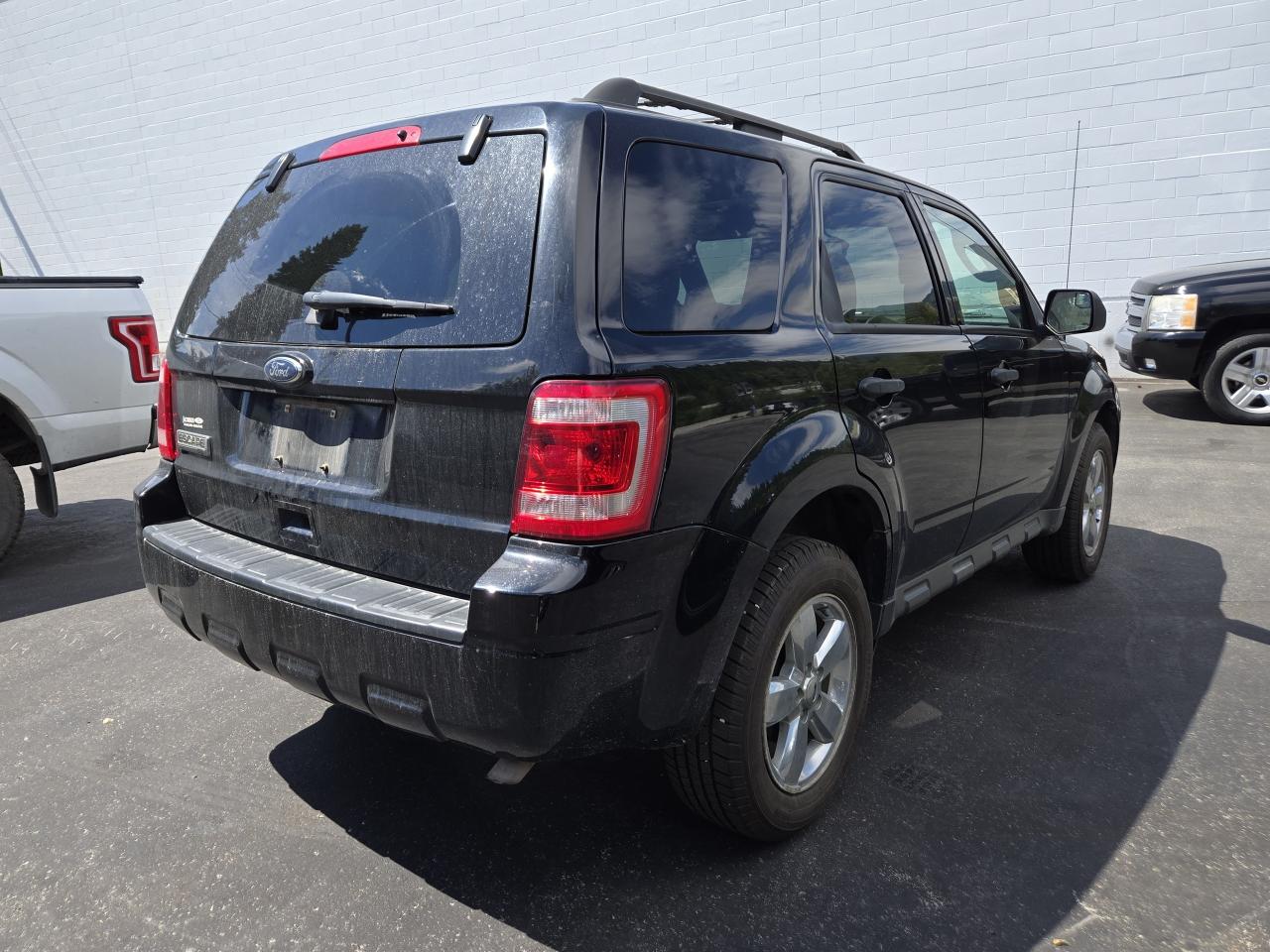 2010 Ford Escape Escape XLT Photo3
