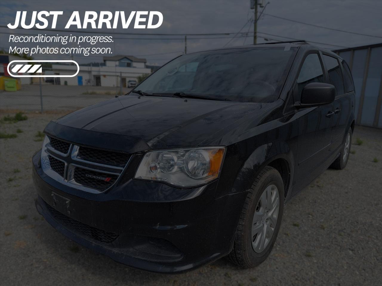 Used 2016 Dodge Grand Caravan SE/SXT $114 BI-WEEKLY - SMOKE-FREE, NEW WINDSHIELD, LOCAL TRADE for sale in Cranbrook, BC