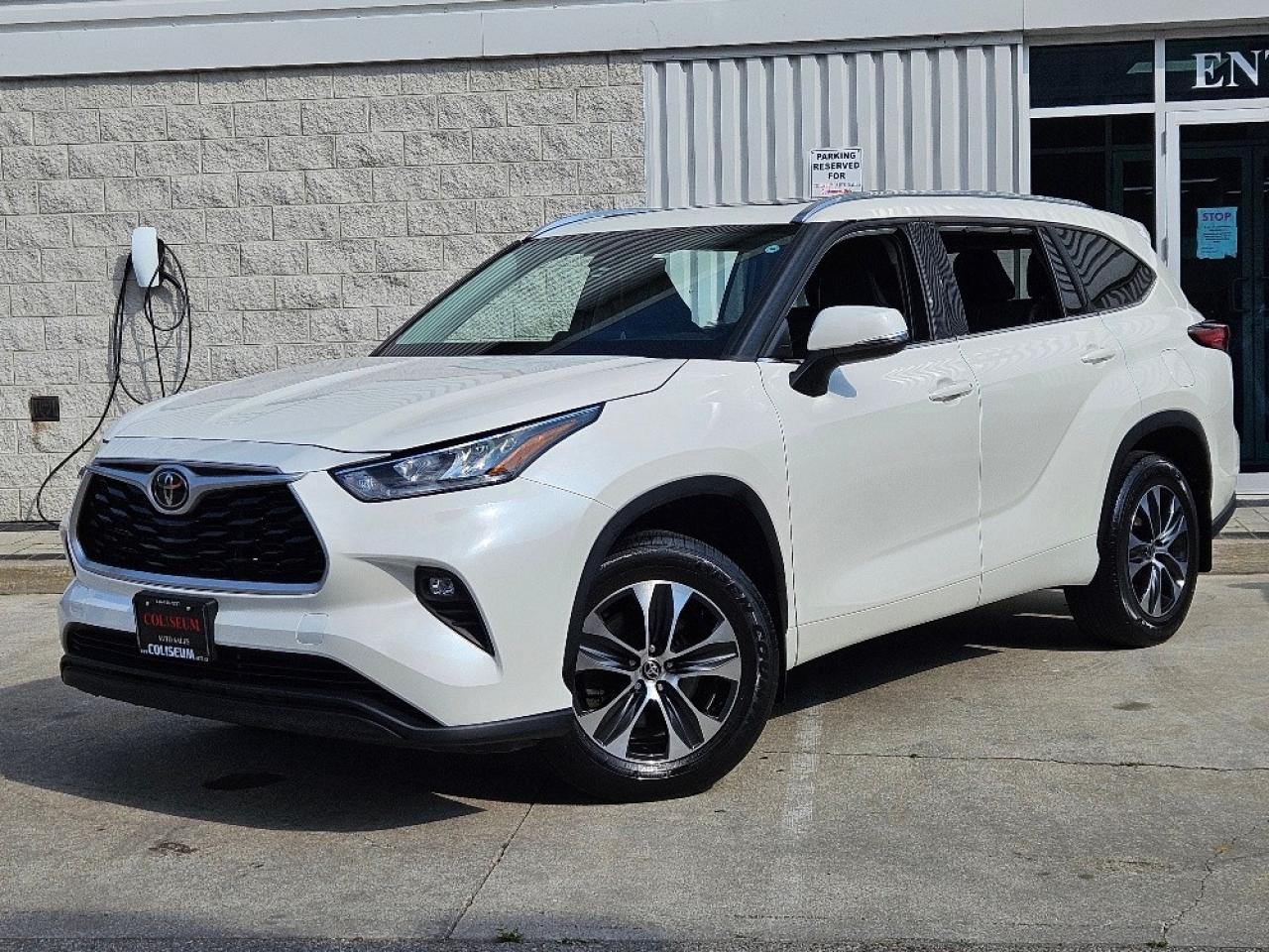 Used 2020 Toyota Highlander XLE-LEATHER-SUNROOF-DRIVER ASSIST-8 PASSENGER for sale in Toronto, ON