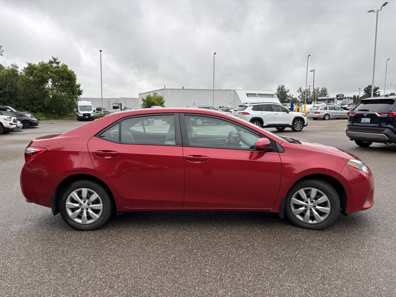 2014 Toyota Corolla LE Photo4