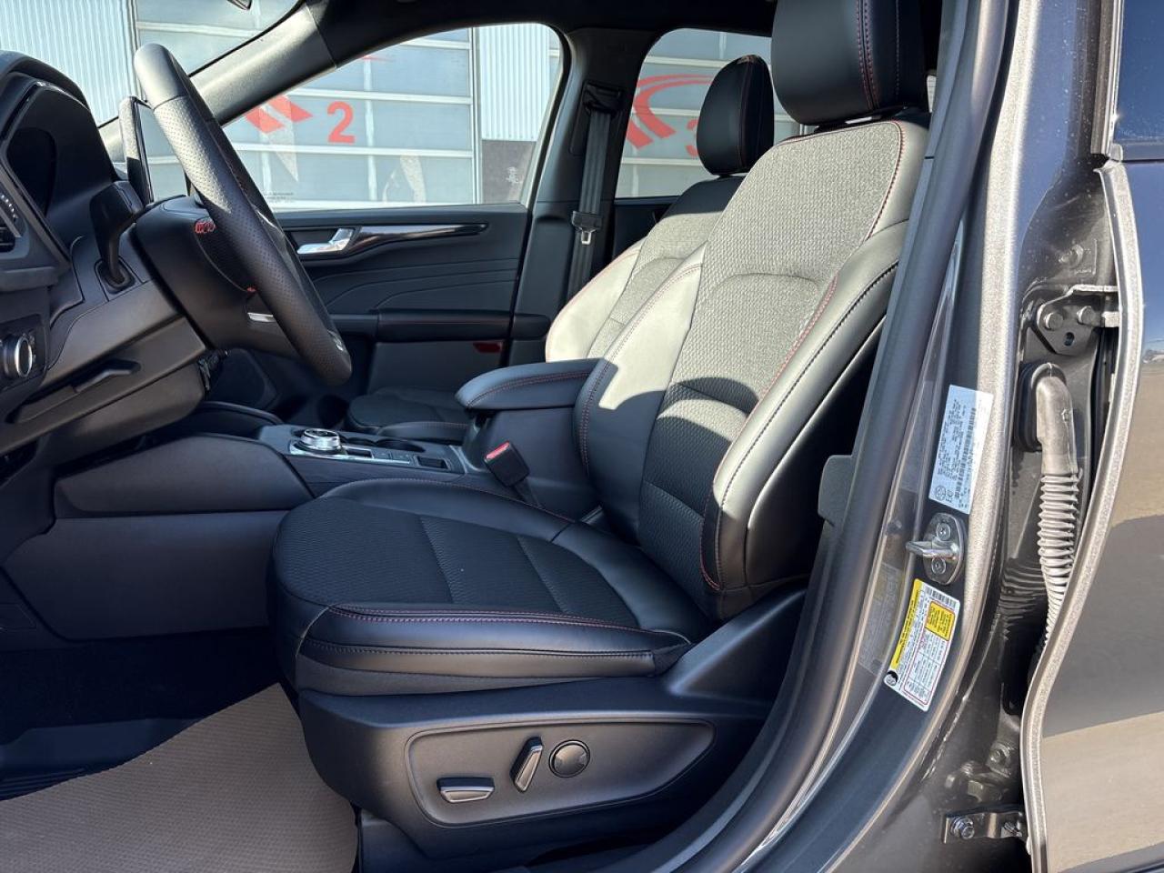 2025 Ford Escape ST-Line 300A Photo5