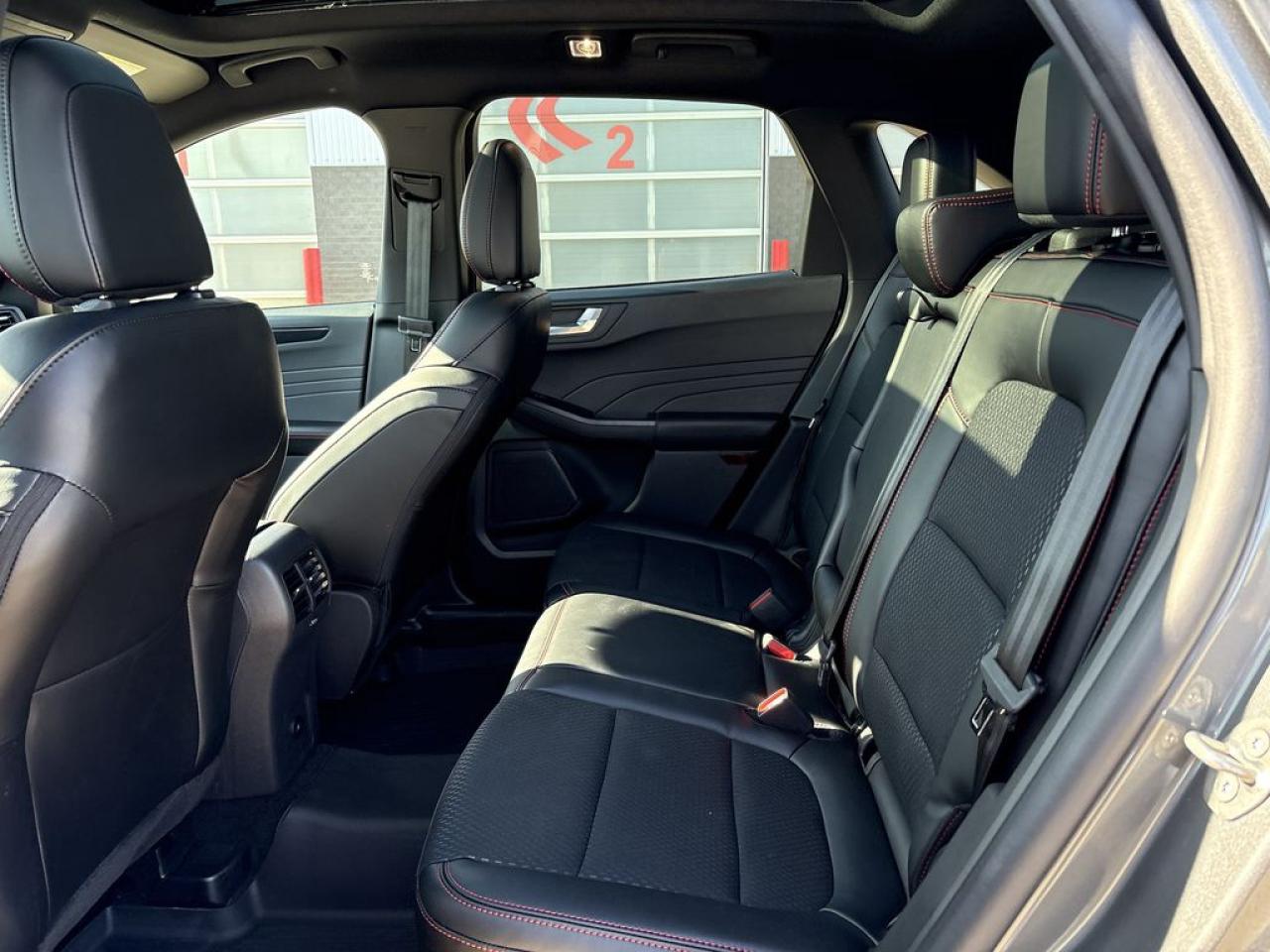 2025 Ford Escape ST-Line 300A Photo5