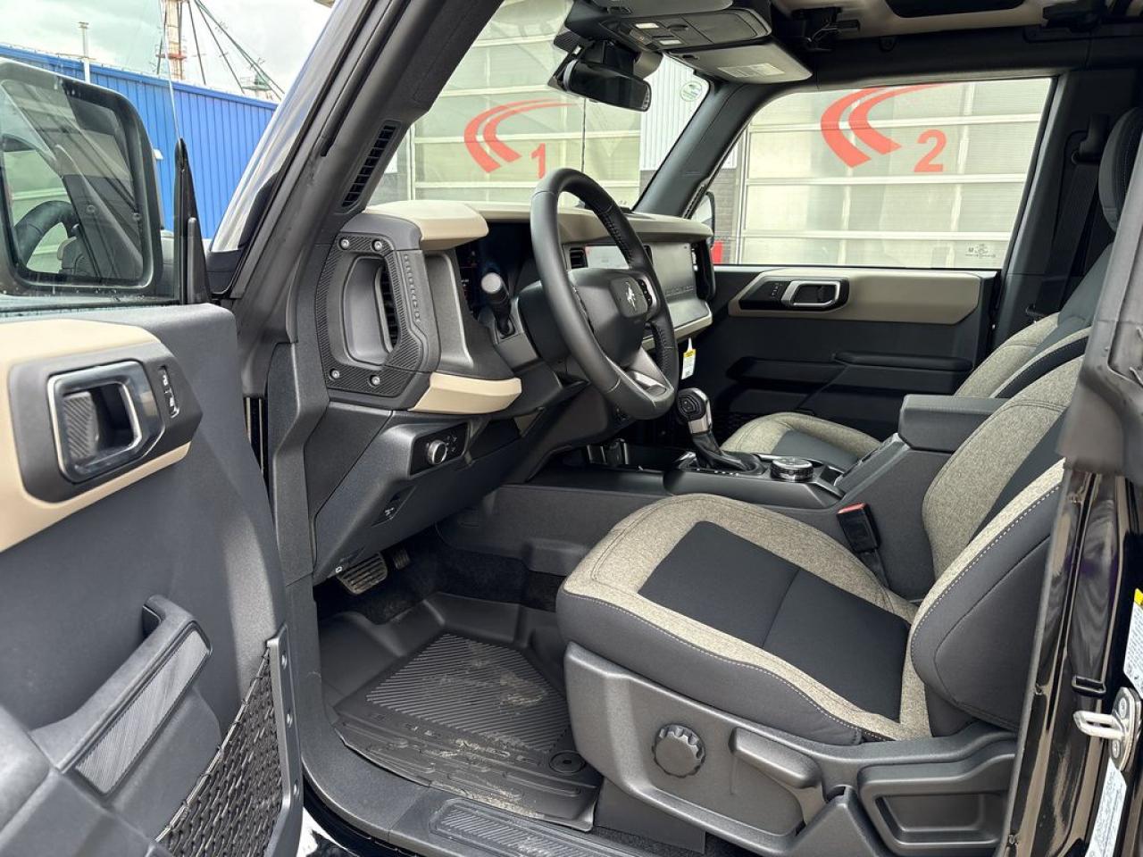 2025 Ford Bronco BIG BEND 222A Photo5