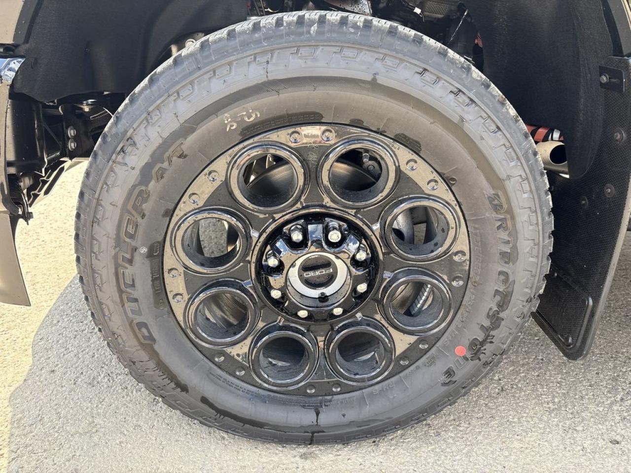 2025 Ford F-350 Super Duty SRW LARIAT 6.8' Box 618A Photo2