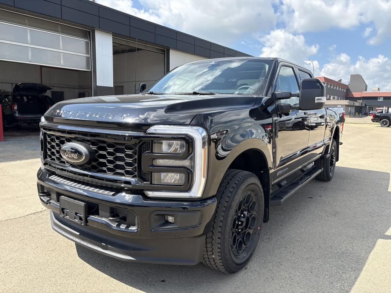 2025 Ford F-350 Super Duty SRW LARIAT 6.8' Box 618A Photo