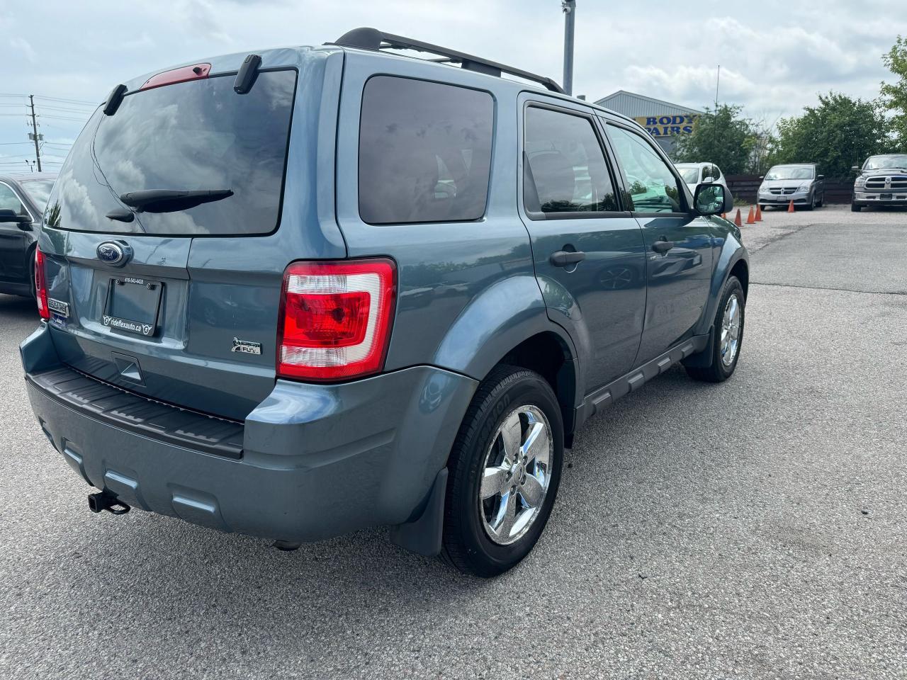 2011 Ford Escape XLT - Photo #5