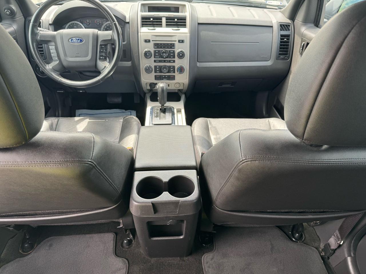 2011 Ford Escape XLT - Photo #12