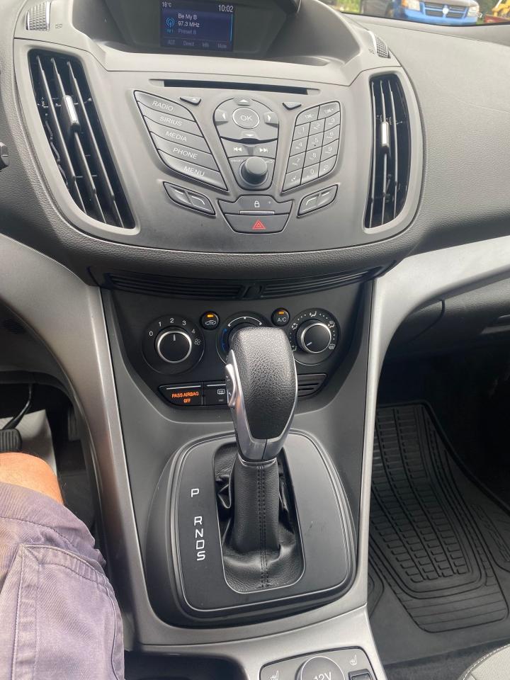 2015 Ford Escape SE - Photo #12