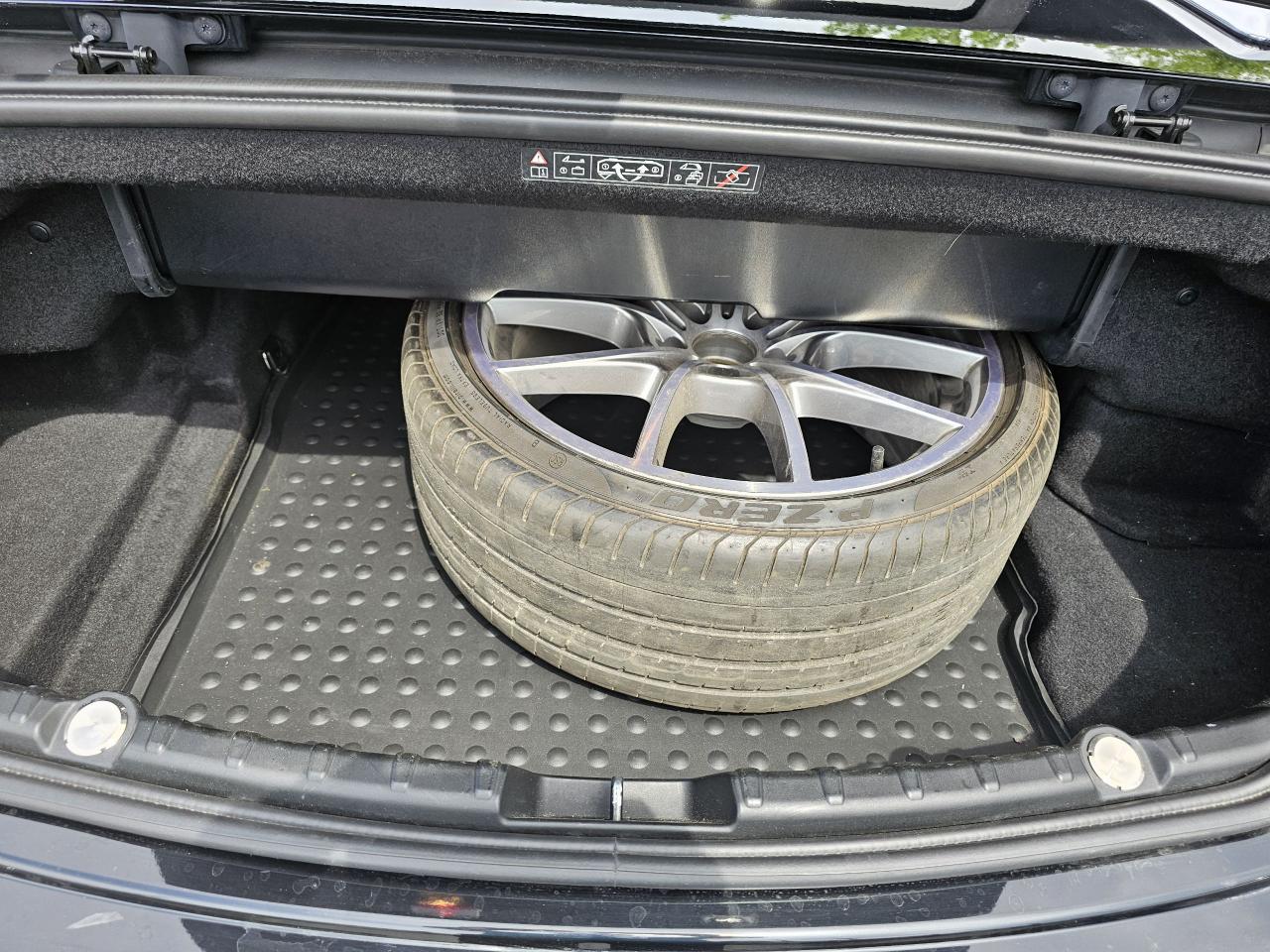 2012 BMW 6 Series 2dr Cabriolet 650i RWD - Photo #17