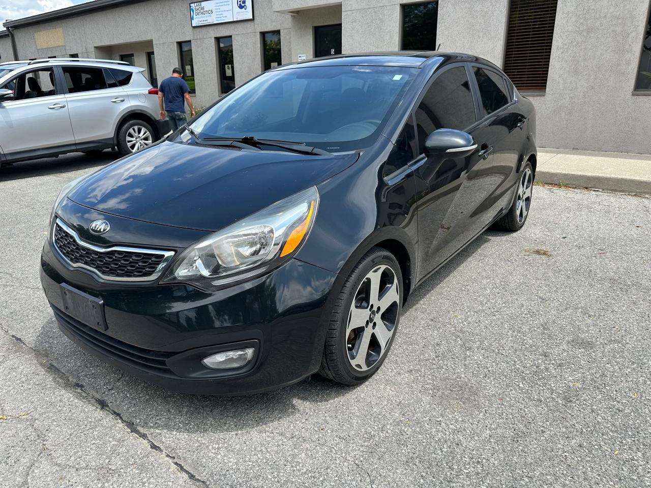 2013 Kia Rio SX NO ACCIDENTS.LEATHER.SUNROOF..NAV..CERTIFIED !
