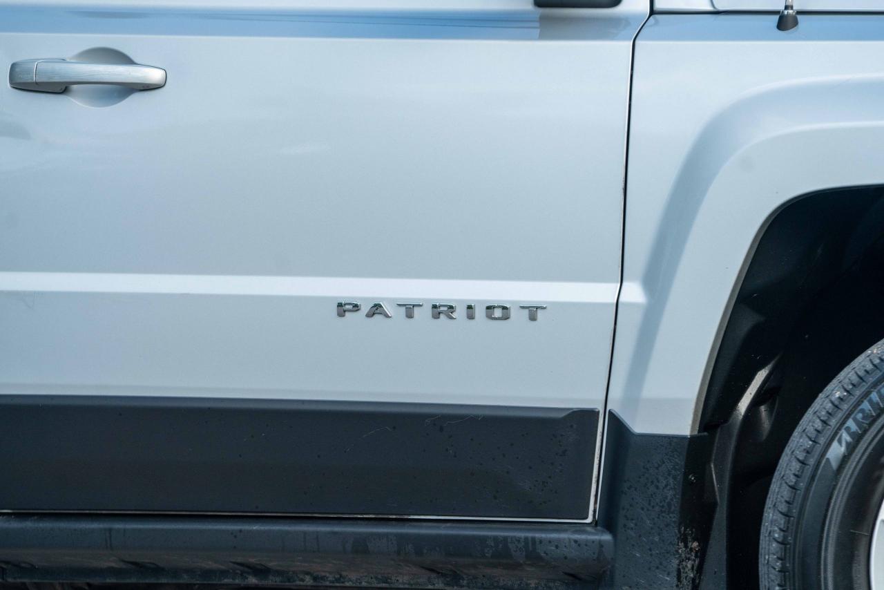 2012 Jeep Patriot NORTH EDITION 4X4 - Photo #11