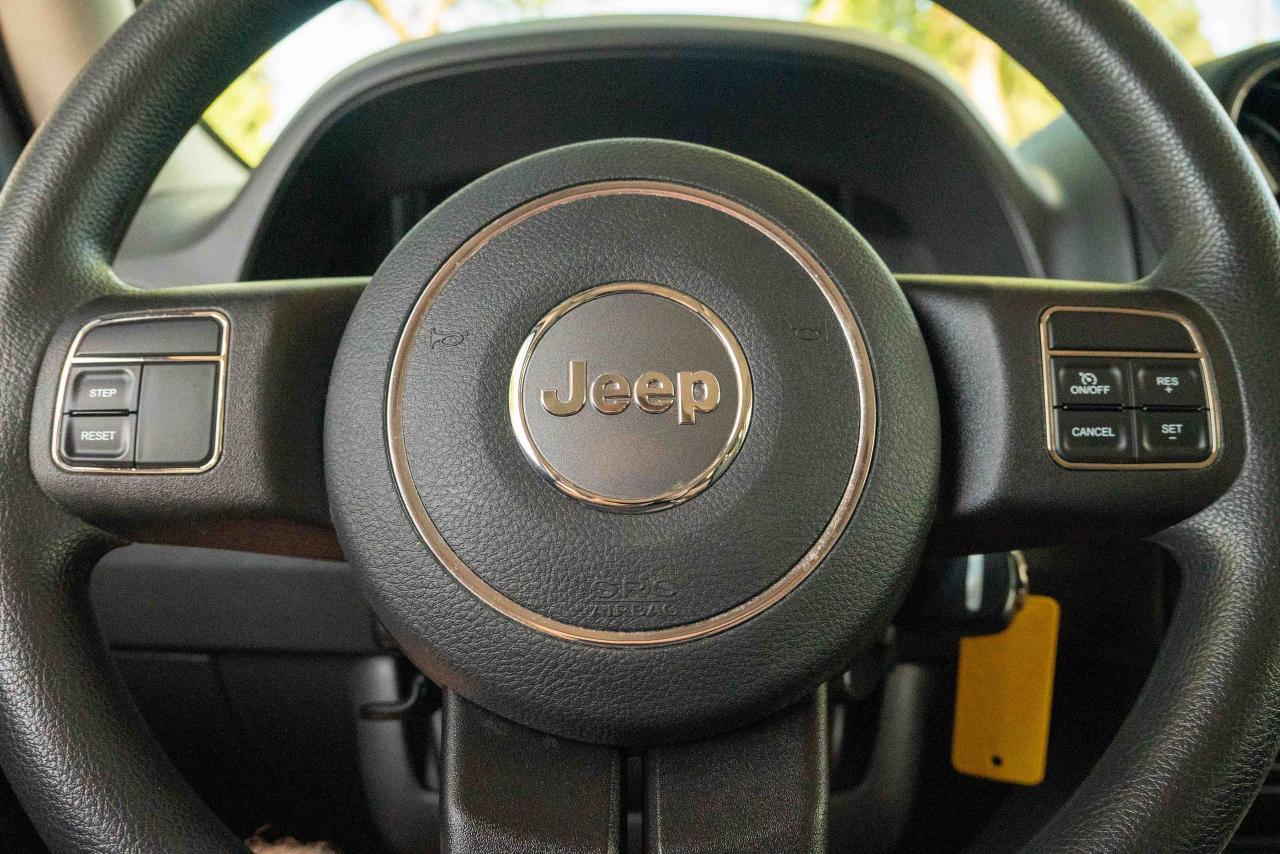 2012 Jeep Patriot NORTH EDITION 4X4 - Photo #25
