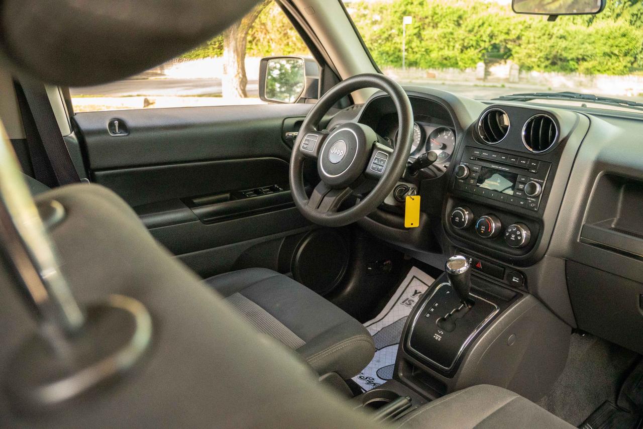 2012 Jeep Patriot NORTH EDITION 4X4 - Photo #39
