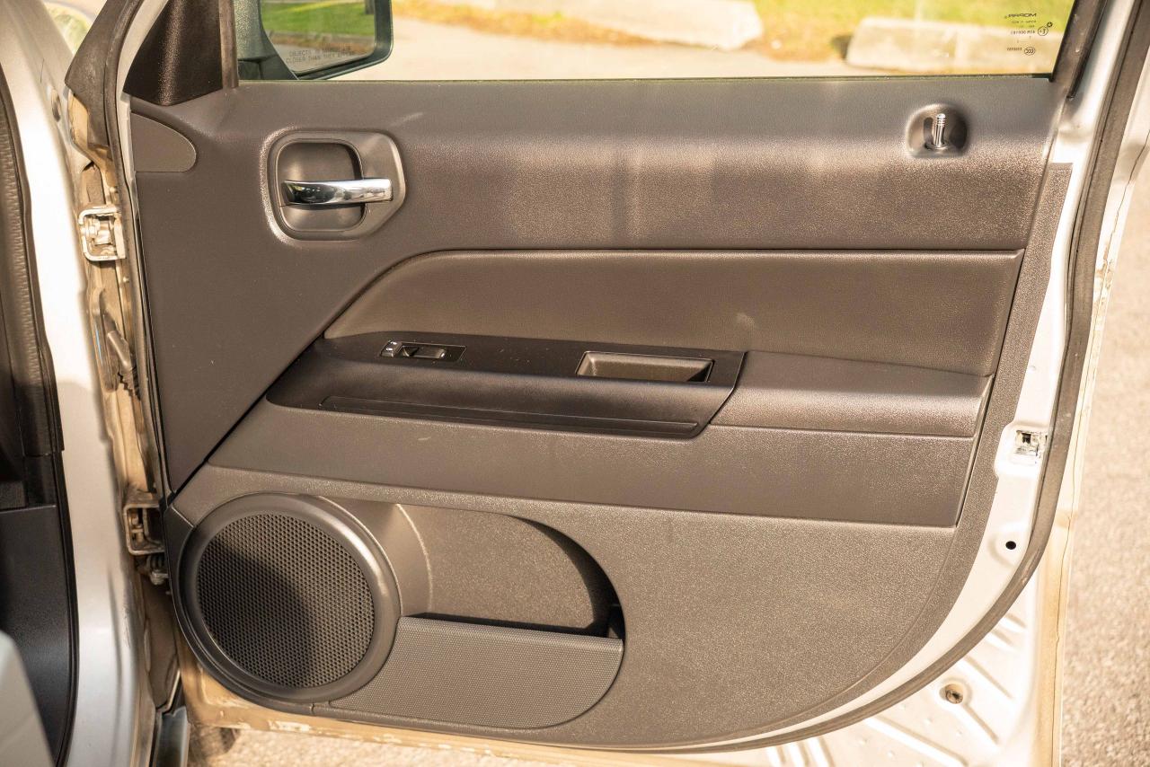 2012 Jeep Patriot NORTH EDITION 4X4 - Photo #40