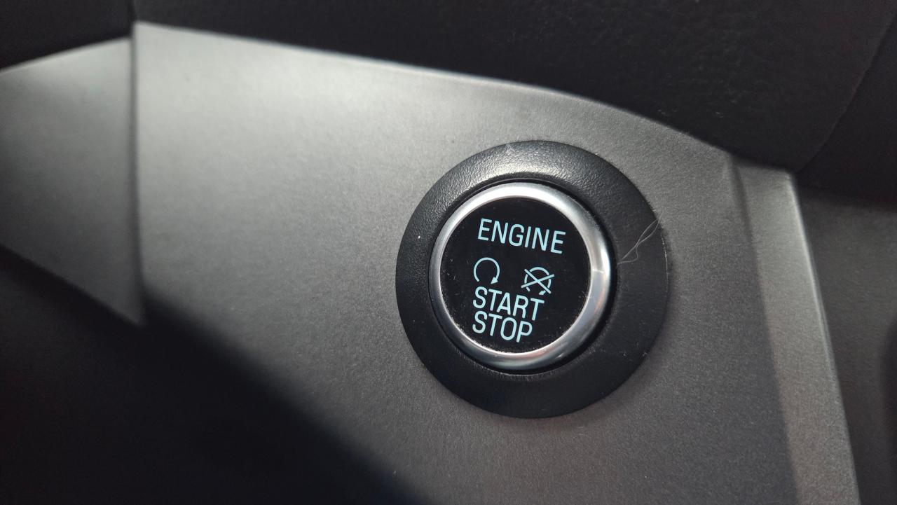2019 Ford Escape SEL 4WD - Photo #15
