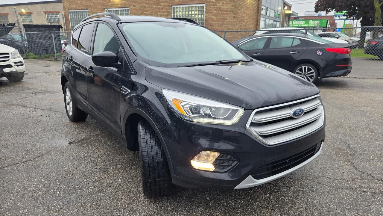 2019 Ford Escape SEL 4WD - Photo #6