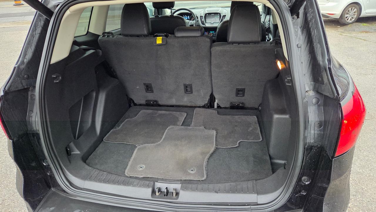 2019 Ford Escape SEL 4WD - Photo #11