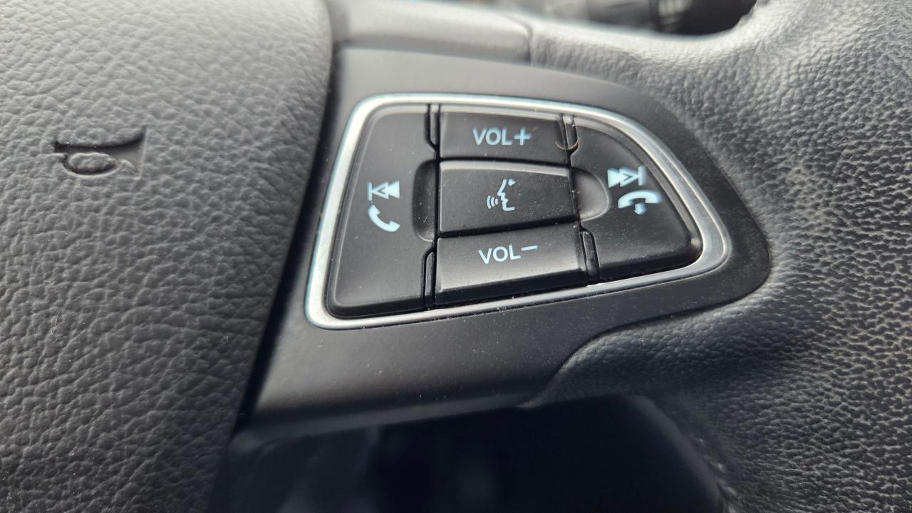 2019 Ford Escape SEL 4WD - Photo #19