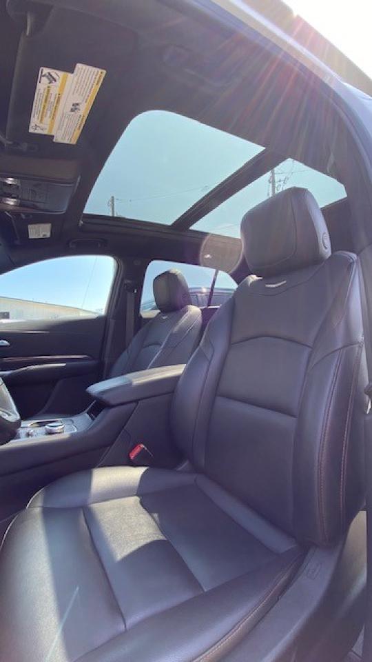 2023 Cadillac XT4 AWD Sport Photo4