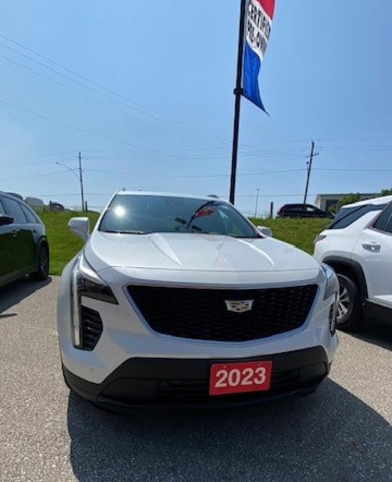 2023 Cadillac XT4 AWD Sport Photo2
