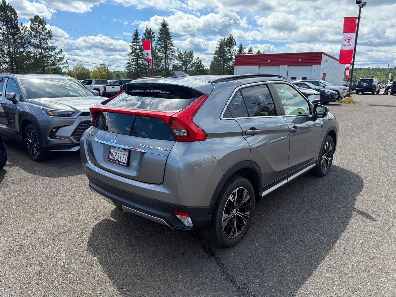 2019 Mitsubishi Eclipse Cross SE Photo4