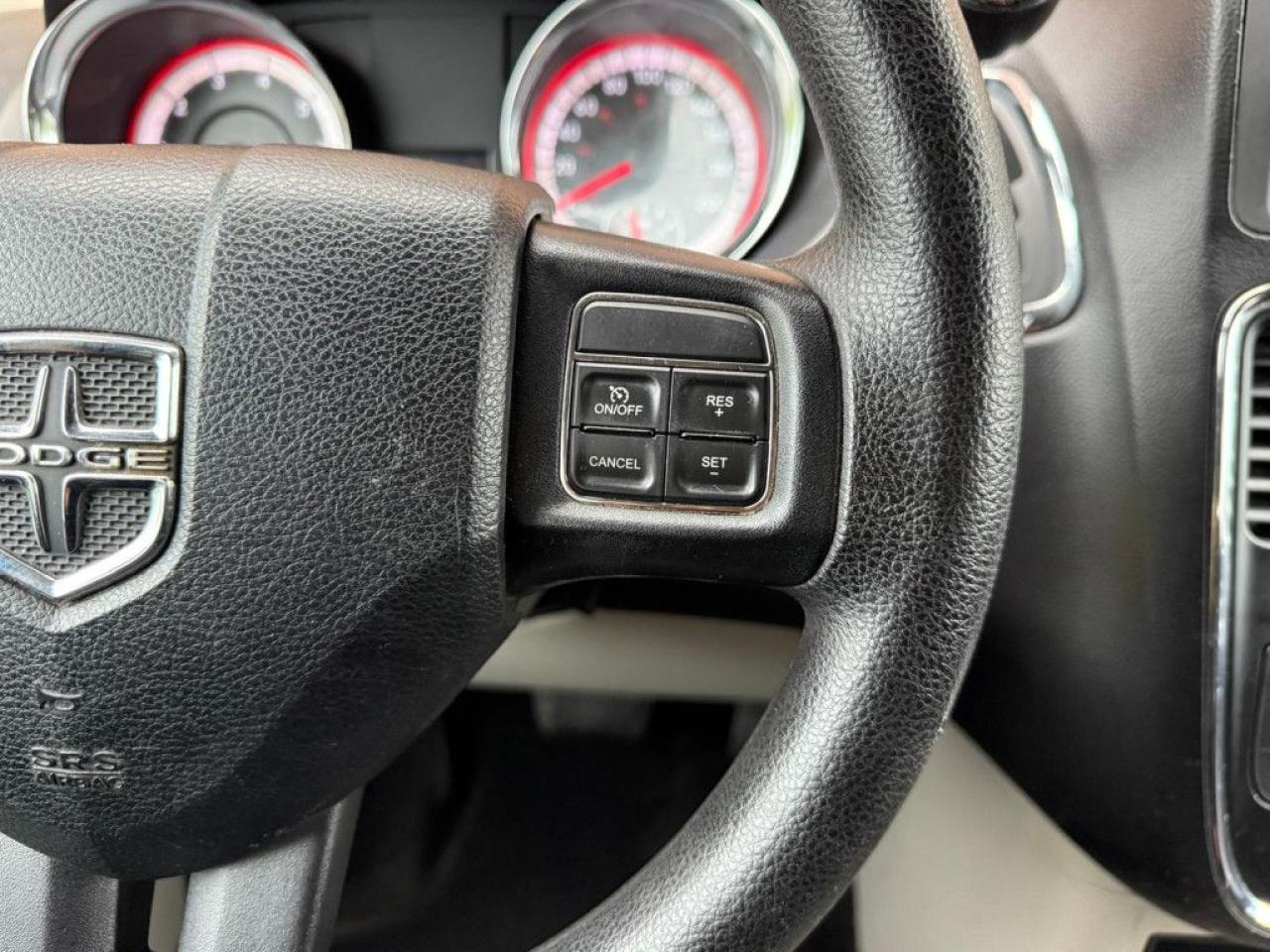 2012 Dodge Grand Caravan SXT | ONE OWNER | STOW N GO | MULTI-FUNCTION STEERING WHEEL | ECON MODE | AUX | - Photo #23