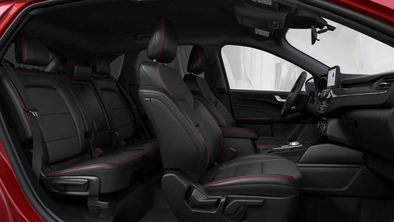 2025 Ford Escape ST-Line Photo3