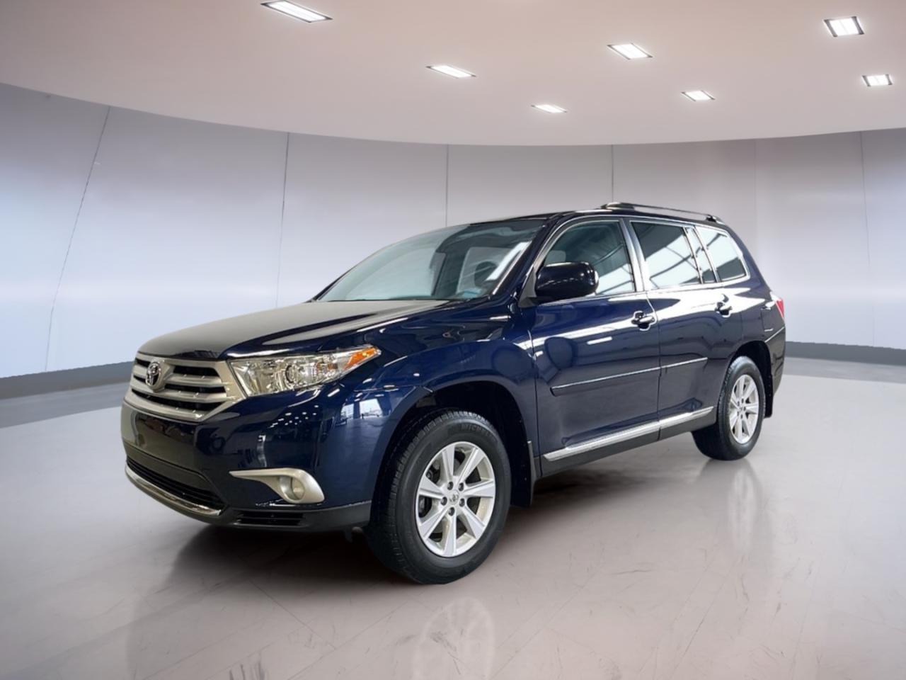 Used 2012 Toyota Highlander 4WD 4DR for sale in Moose Jaw, SK