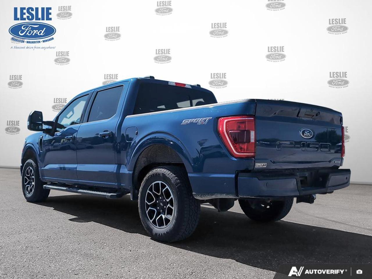 2022 Ford F-150 XLT 4WD SuperCrew 5.5' Box Photo3